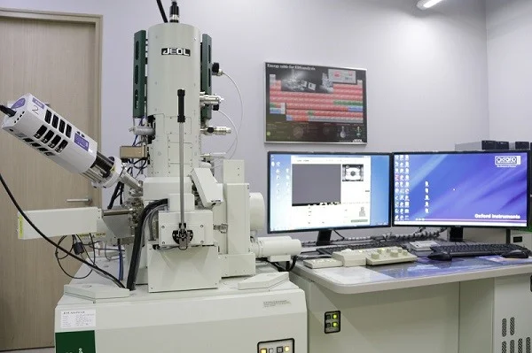 Electron Microscope